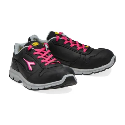 ZAPATO RUN LOW S3 SRC FUCSIA DIADORA