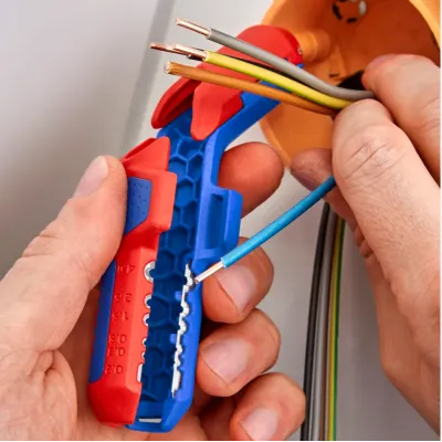 PELACABLES FOTOVOLTAICOS ERGOSTRIP 16 95 03 SB 135MM KNIPEX