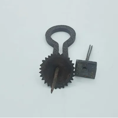 LLAMADOR PERA  14 CM LLA-0202 FORJARTE