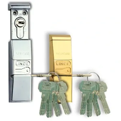 ESCUDO PROTECTOR CILINDRO ANTISILICONA 853232 N IZQDA CROMADO LINCE