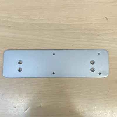 PLACA ADAPTACION CIERRAPUERTA TP PLATA JUSTOR